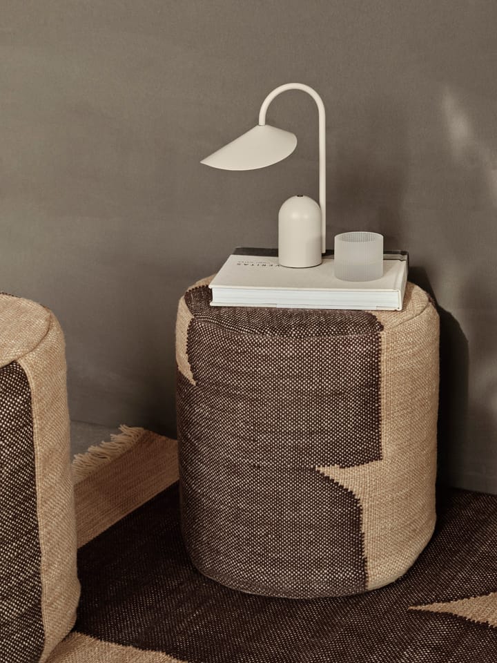 Lámpara portátil Arum, Cashmere Ferm Living
