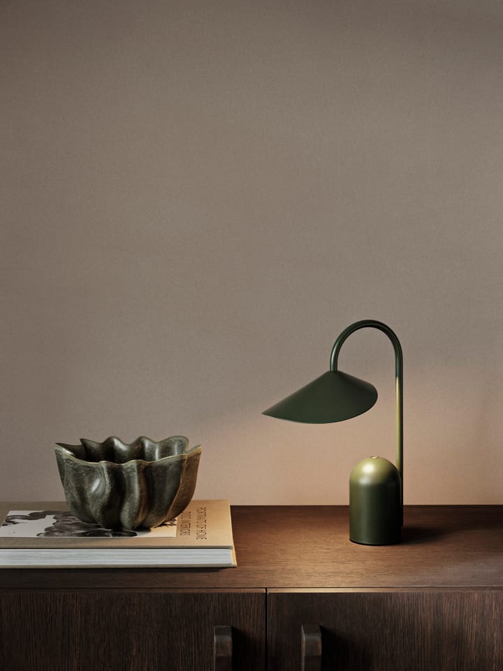 Lámpara portátil Arum, Grass Green Ferm Living