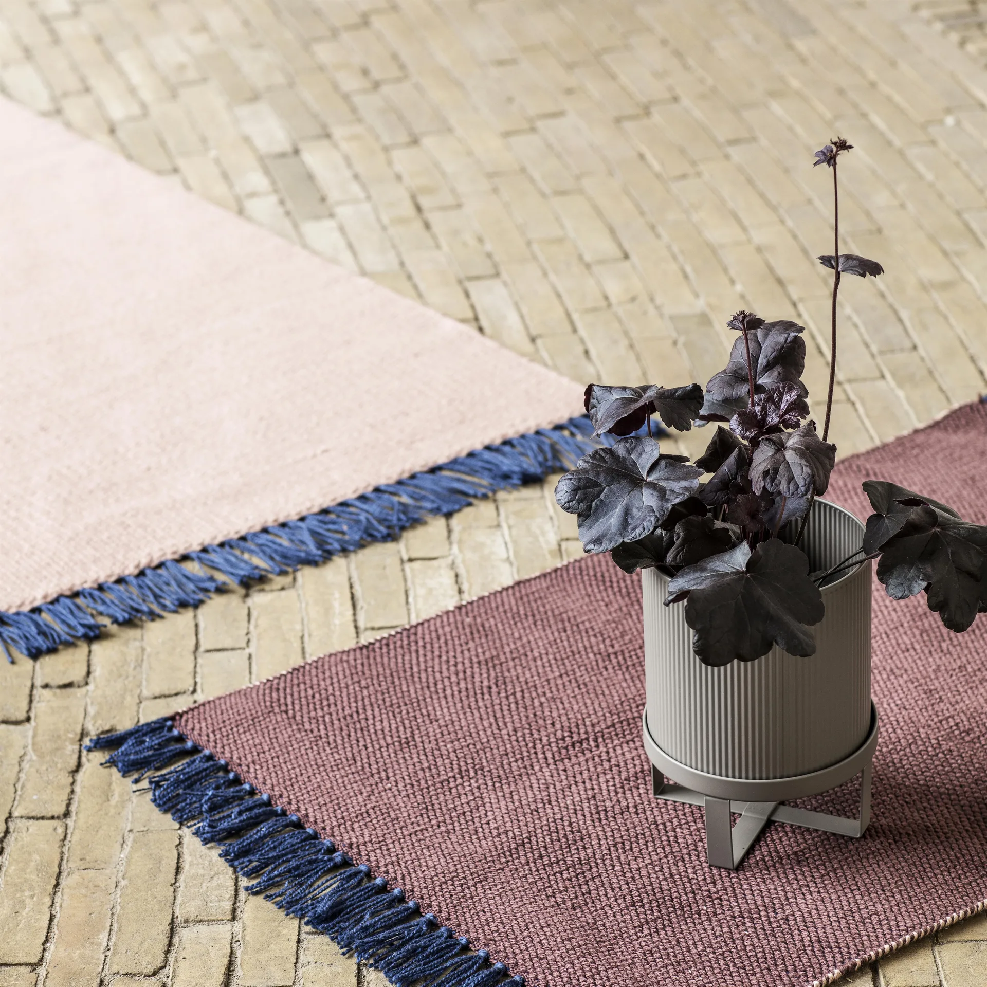 Maceta Bau small Ø18 cm, gris Ferm Living