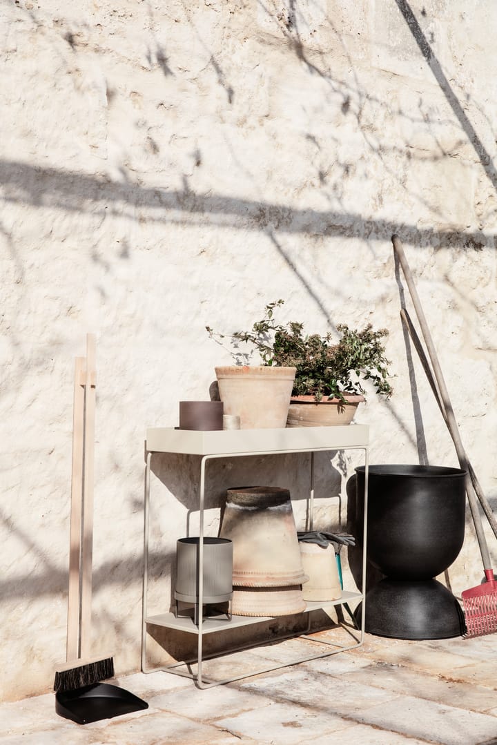 Maceta Hourglass mediana Ø41 cm, negro-gris oscuro Ferm Living