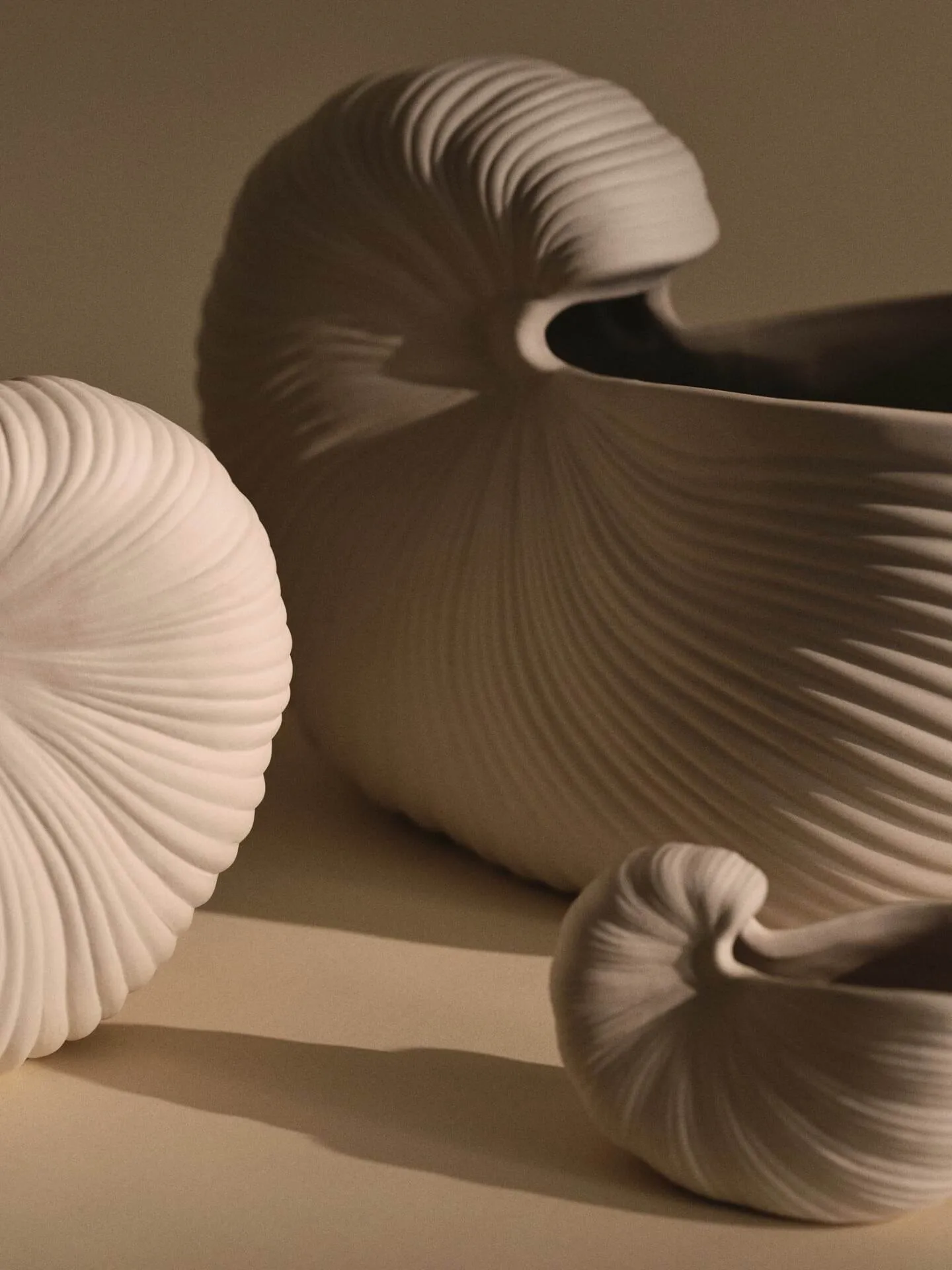 Maceta Shell, Off-white, 11x5,5x7,7 cm Ferm Living