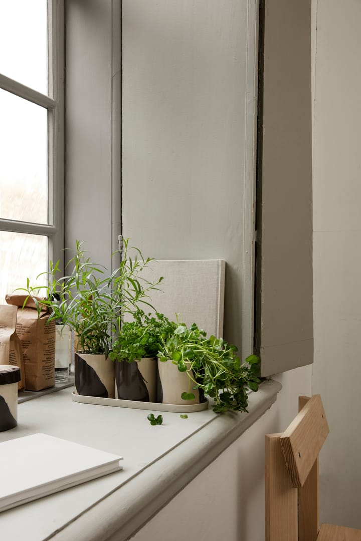 Macetas con plato Inlay 4 piezas, Sand-brown Ferm Living