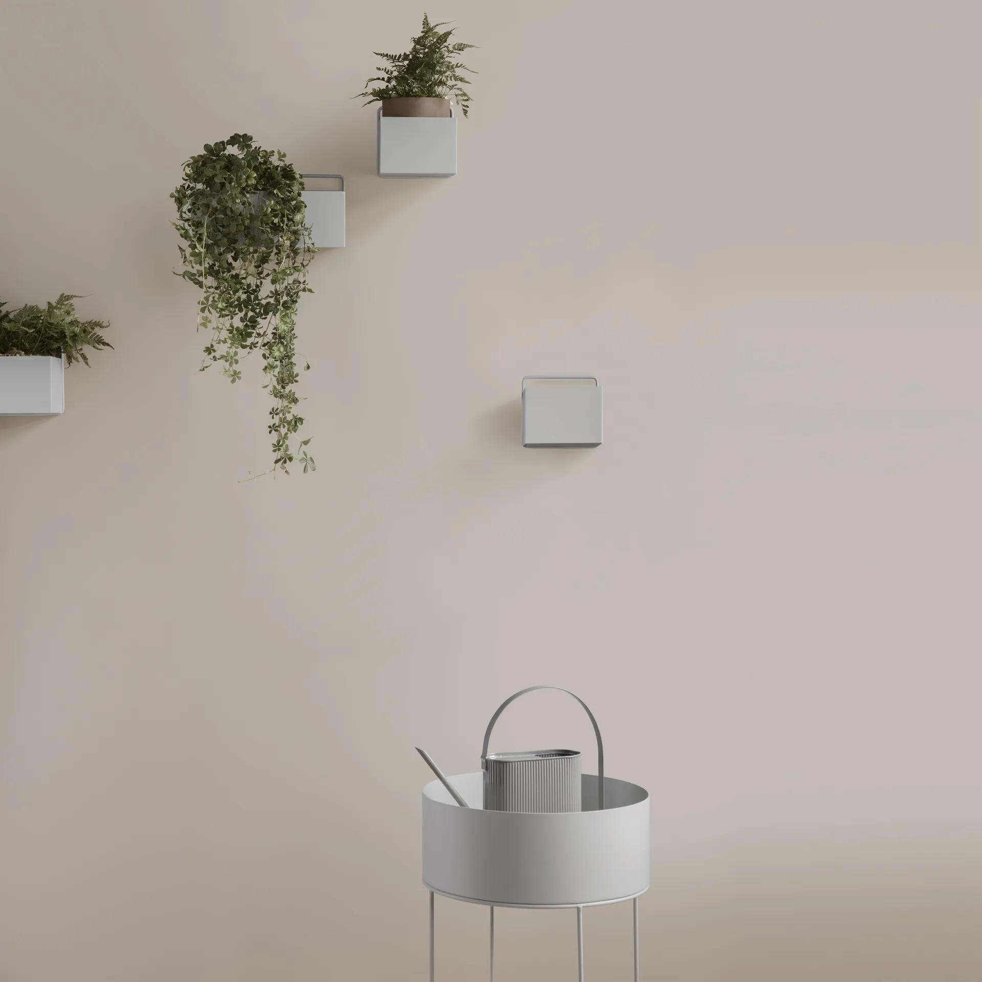 Macetero Plant Box Ferm Living redondo, gris claro Ferm Living