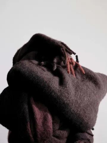 Manta de mohair Blur - Dark chocolate-oxide red, 130x170 cm - Ferm Living