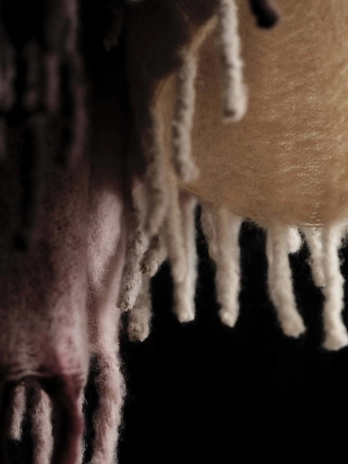 Manta de mohair Blur, Dark chocolate-oxide red, 130x170 cm Ferm Living