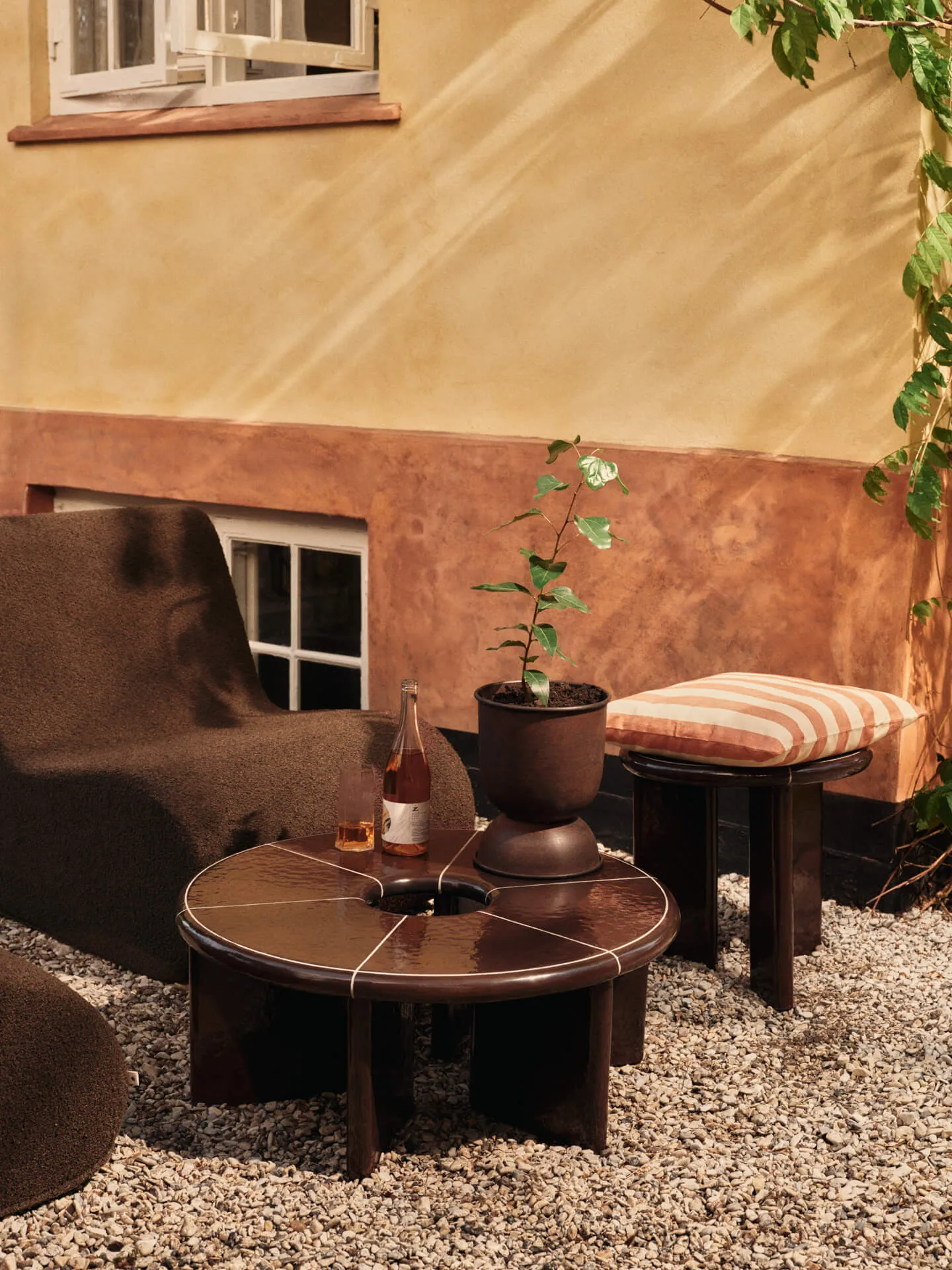 Mesa auxiliar Deya Ø47x45 cm, Chestnut brown Ferm Living