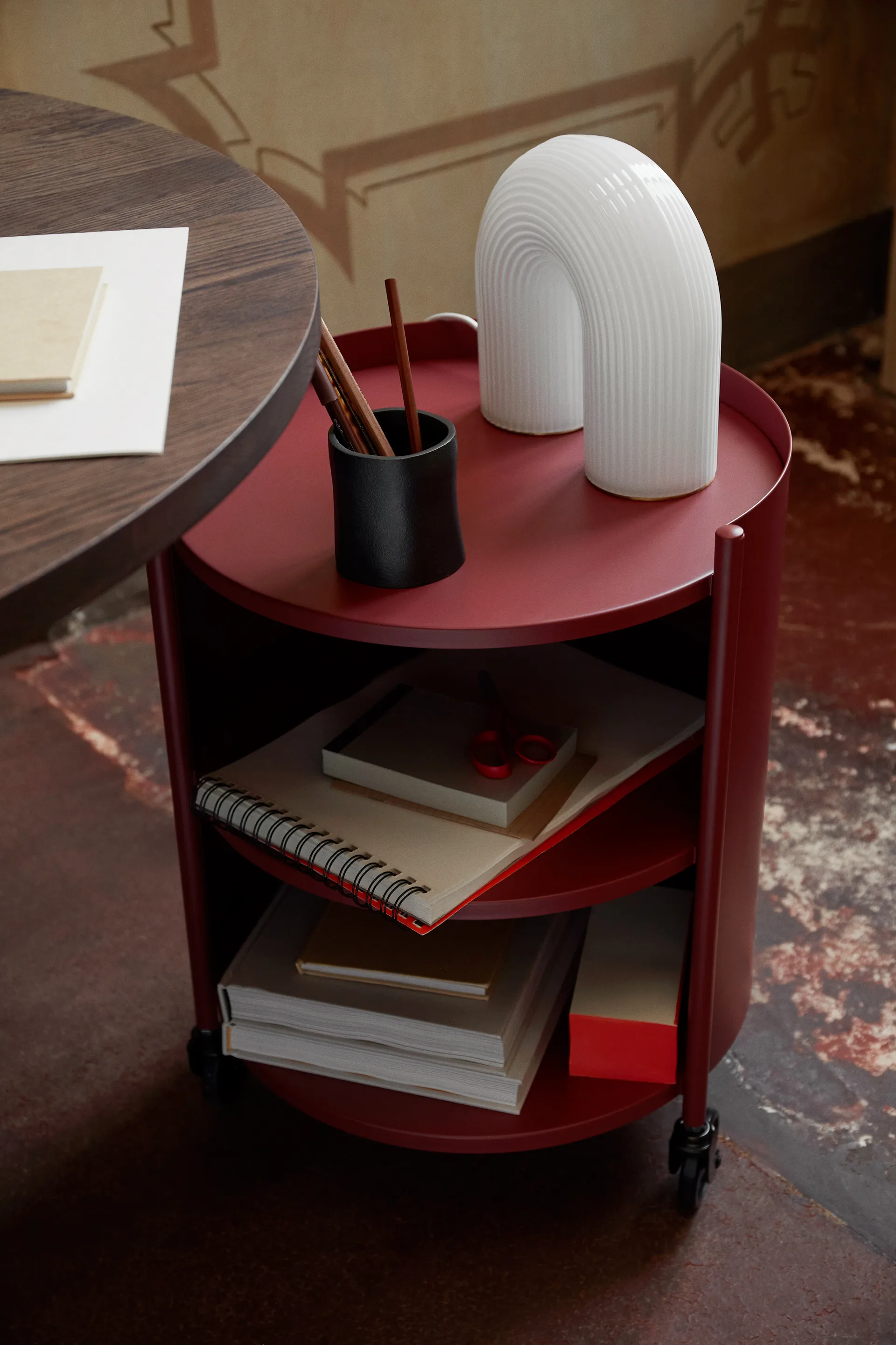 Mesa auxiliar Eve, Mahogany Red Ferm Living