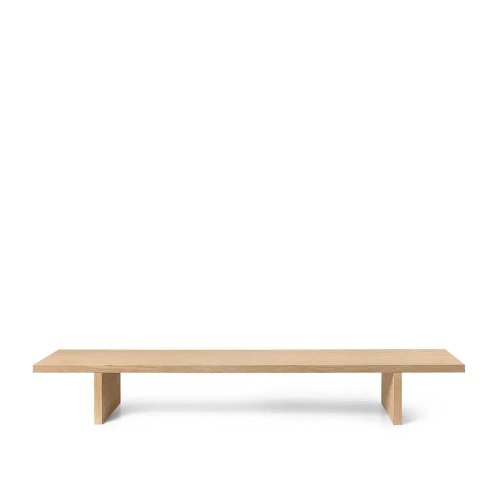 Mesa auxiliar Kona display table, Oak natural veneer Ferm Living