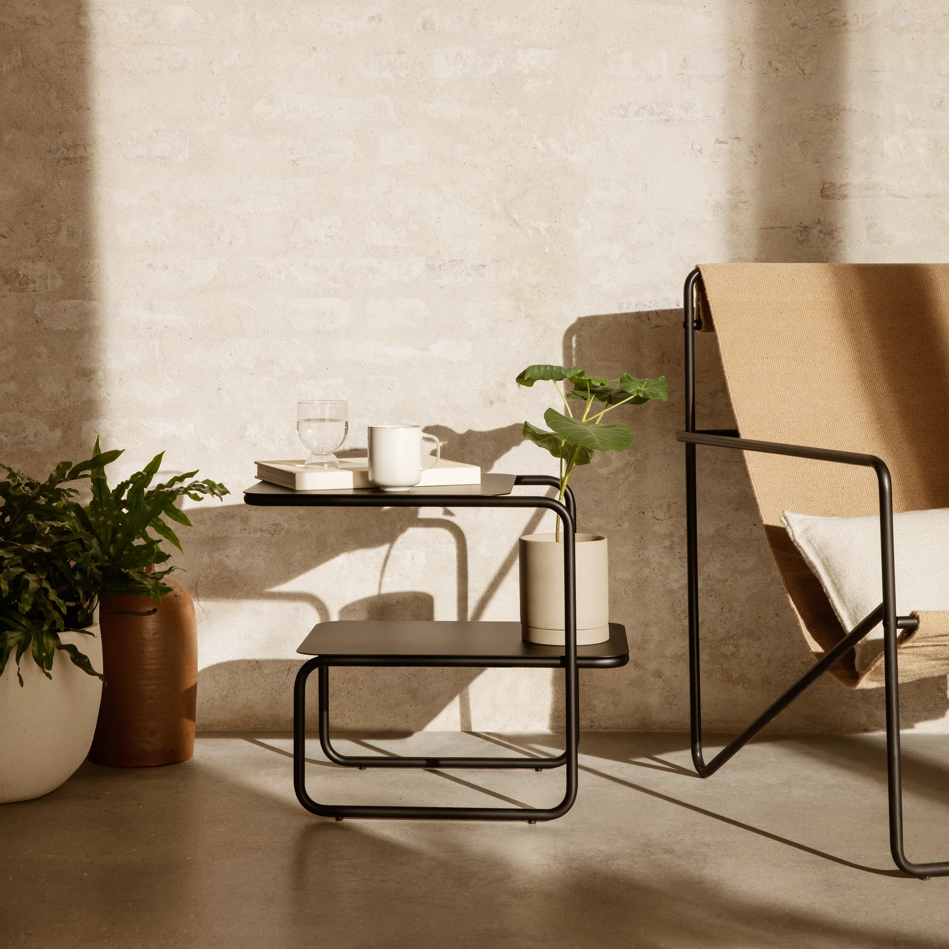 Mesa auxiliar Level , Black Ferm Living
