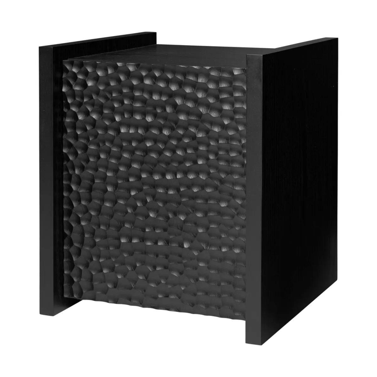 Mesa auxiliar Scarni, Fresno tintado oscuro, 38×40×45 cm Ferm Living