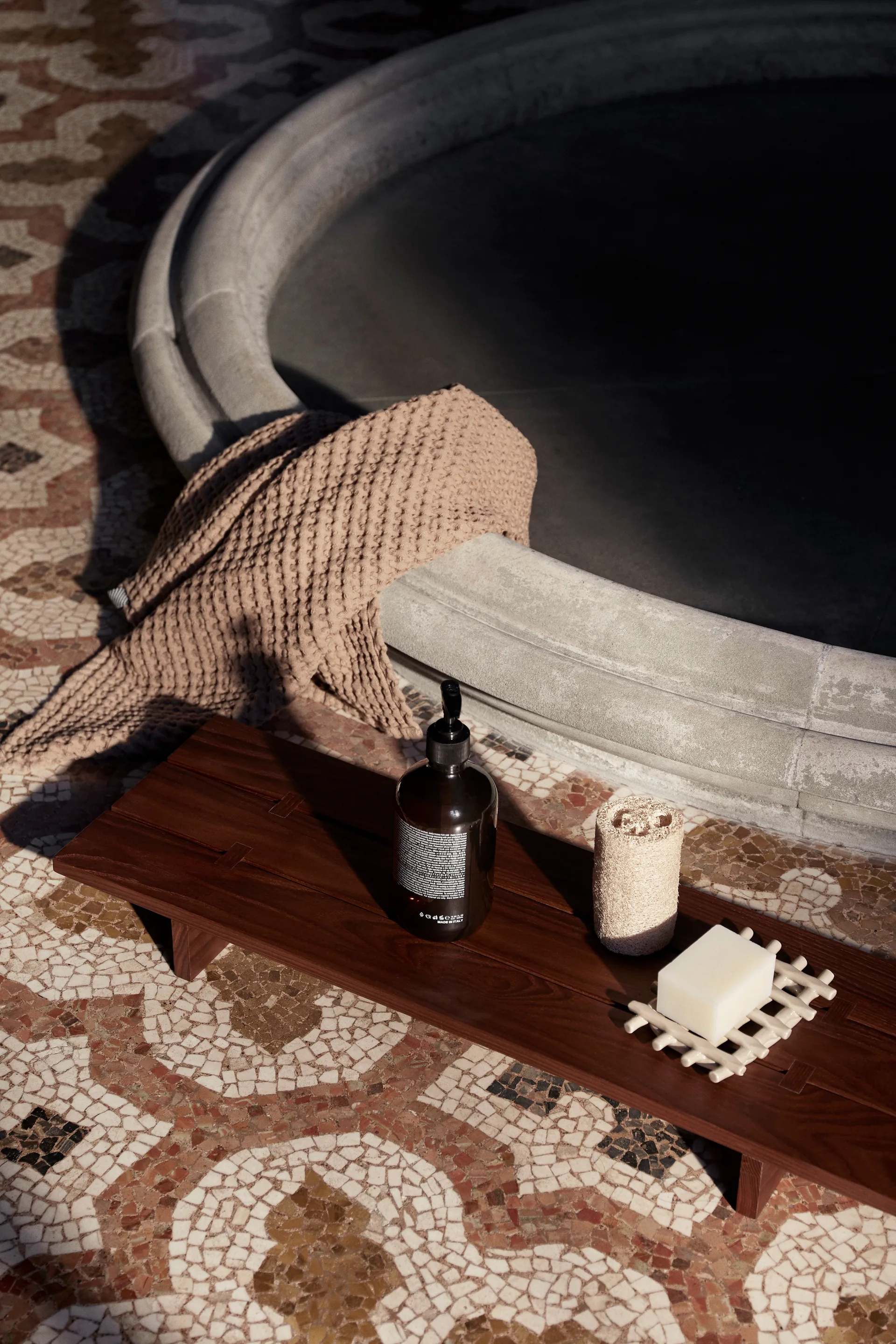 Mesa bandeja Tategu 70x22,1x7 cm, Dark brown Ferm Living