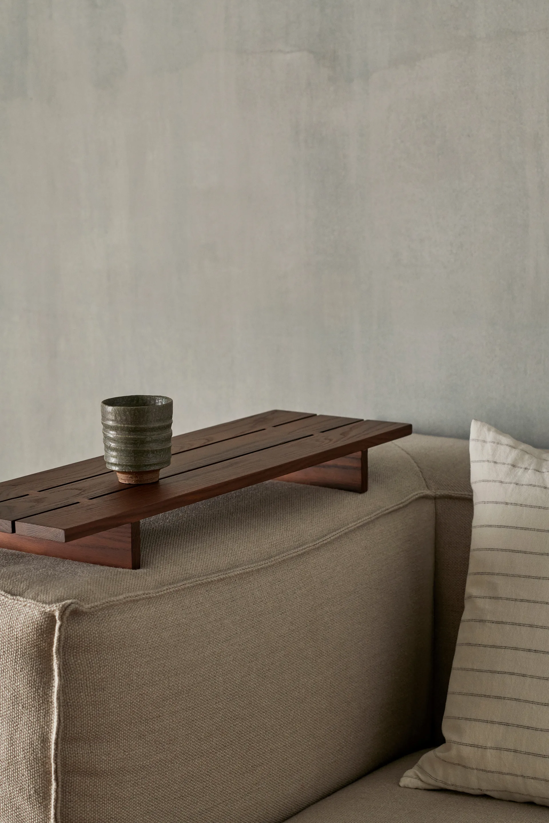 Mesa bandeja Tategu 70x22,1x7 cm, Dark brown Ferm Living