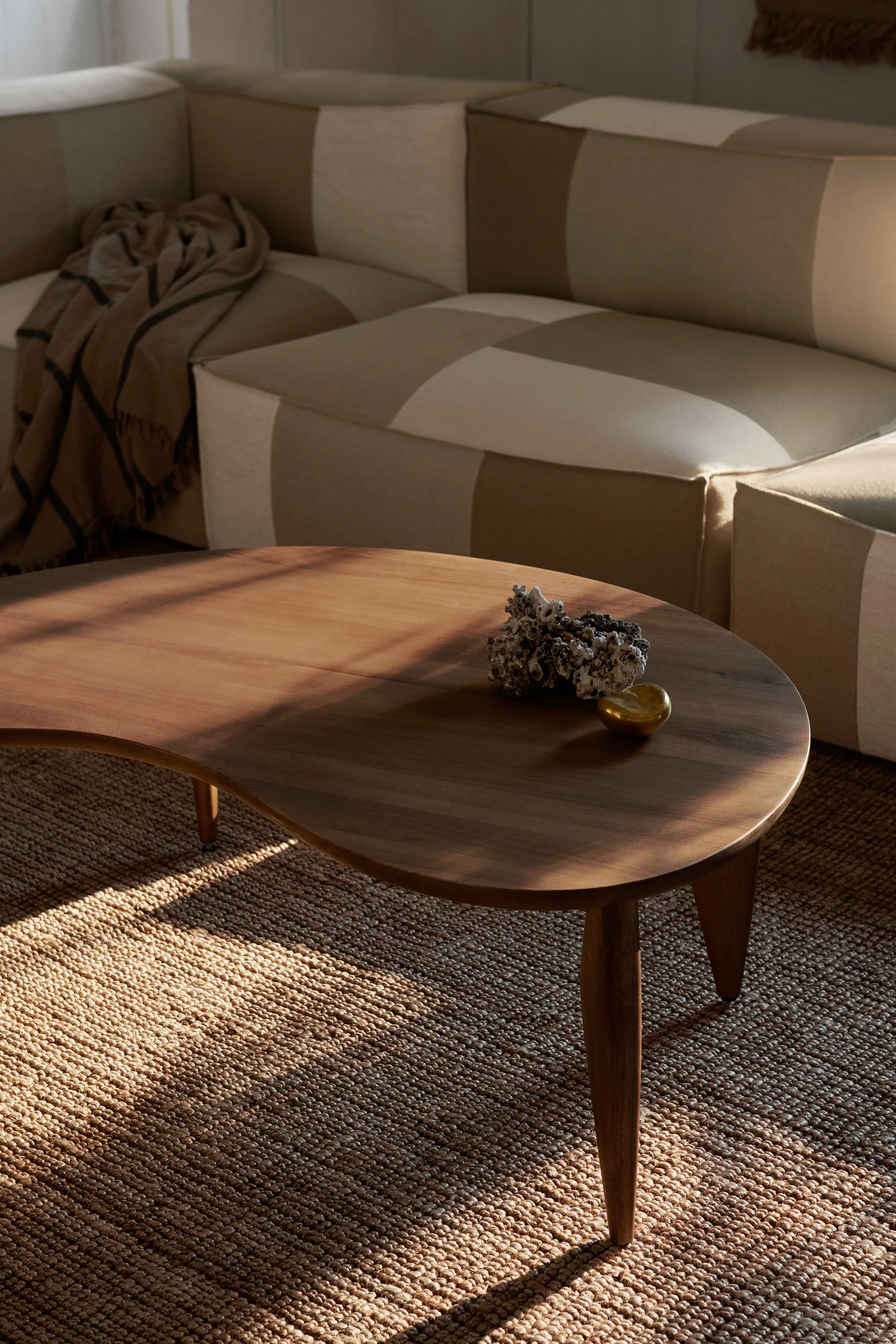Mesa de centro Feve, Walnut Ferm Living