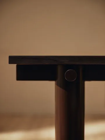 Mesa de comedor Atura - Dark chocolate-roble teñido oscuro, 90x160 cm - Ferm Living