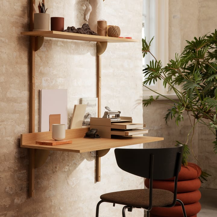 Mesa escritorio Sector - Oak-brass - ferm LIVING