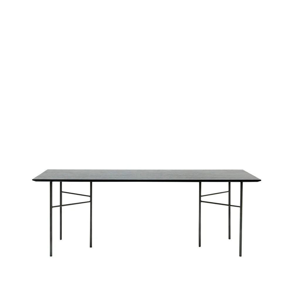 Mesa Mingle, Oak black, 210cm, patas metálicas negras Ferm Living