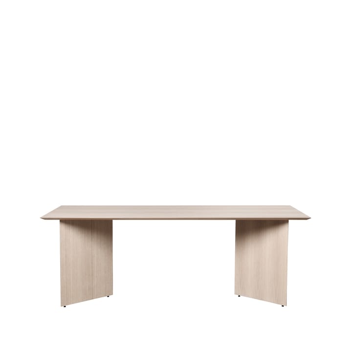 Mesa Mingle - Oak natural veneer, 210cm, patas en ángulo - Ferm Living