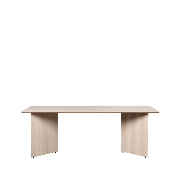 Mesa Mingle - Oak natural veneer, 210cm, patas en ángulo - Ferm LIVING