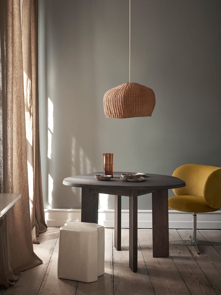 Mesa Tarn 104,6x113,5 cm, Roble teñido oscuro Ferm Living