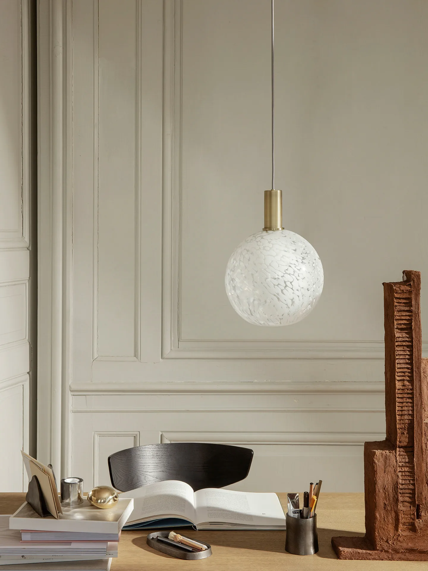 Pantalla de lámpara vidrio Casca Shade sphere Ø25 cm, Milk Ferm Living