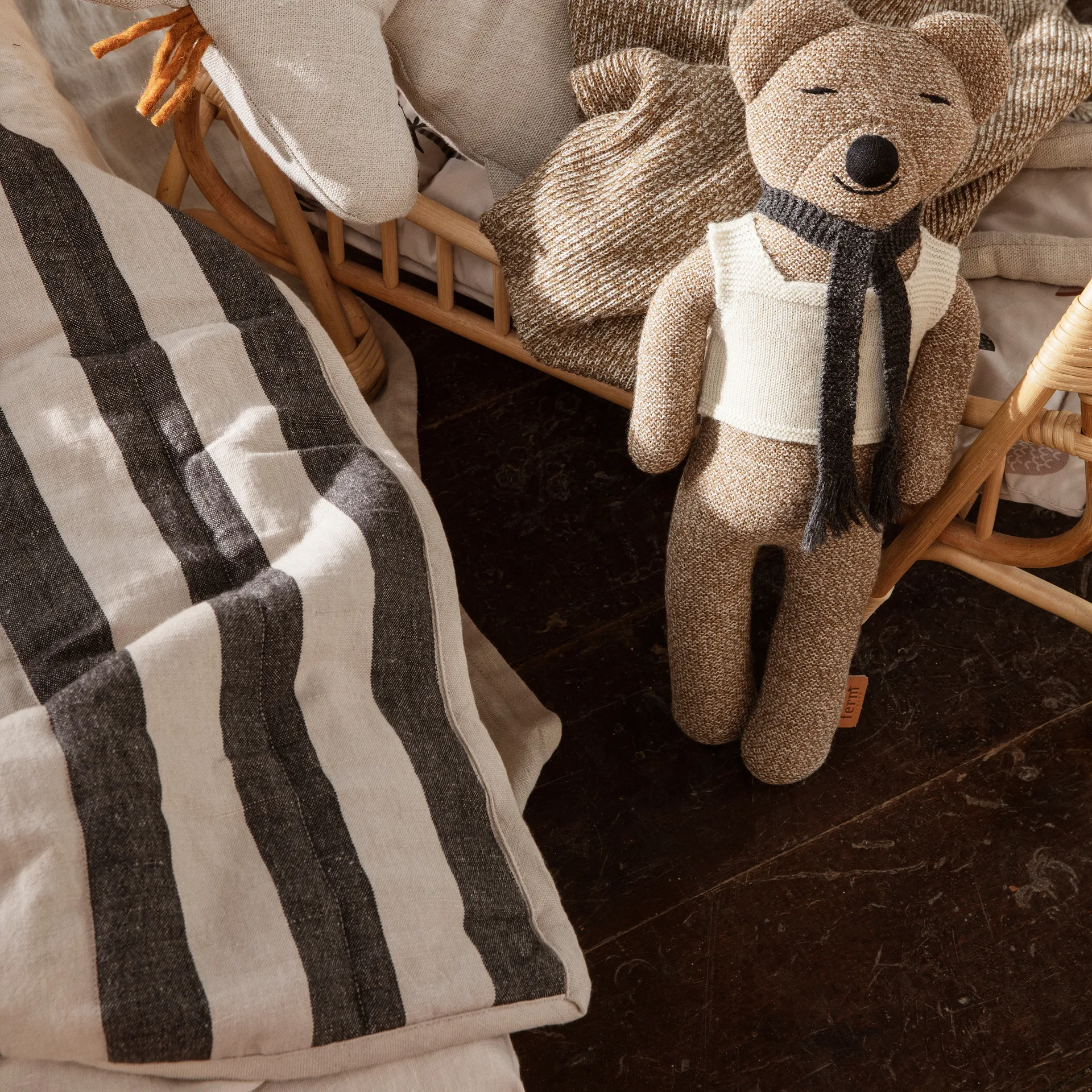 Plaid Grand 120x170 cm, Sand-black Ferm Living