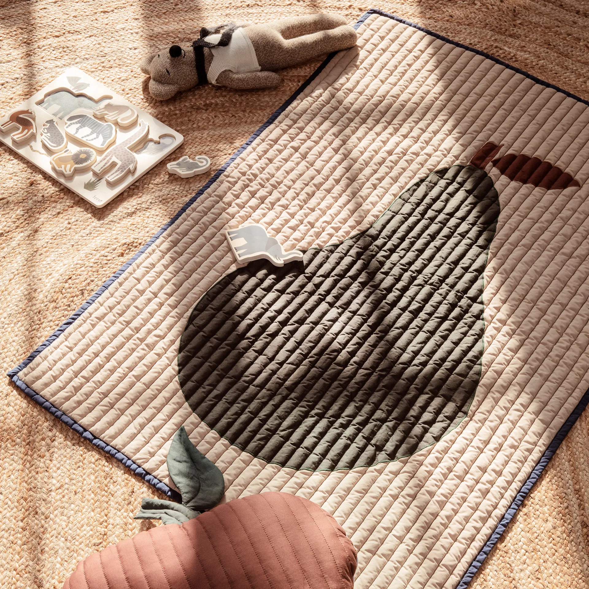 Plaid Pear 80x110 cm, Sand-verde oscuro Ferm Living