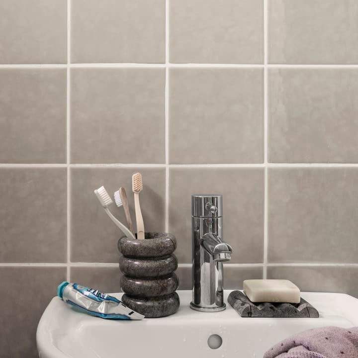 Portacepillos de dientes Bendum, mármol marrón Ferm Living