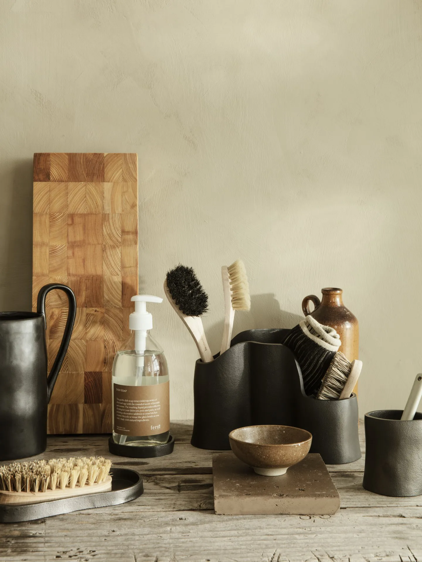 Portalápices Yama small Ø7,8 cm, Aluminio ennegrecido Ferm Living