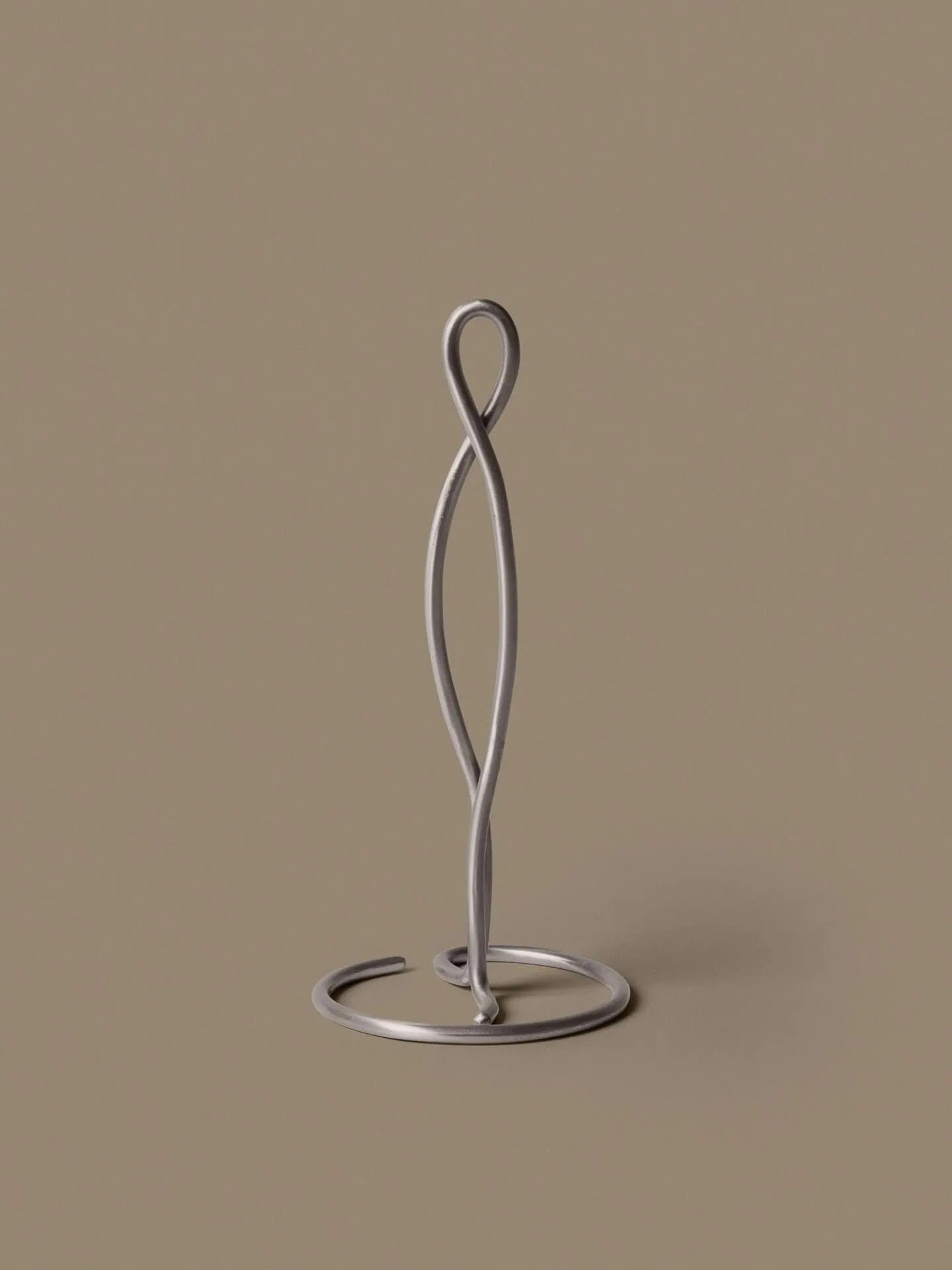 Portarrollos de papel cocina Curvature, Stainless steel Ferm Living