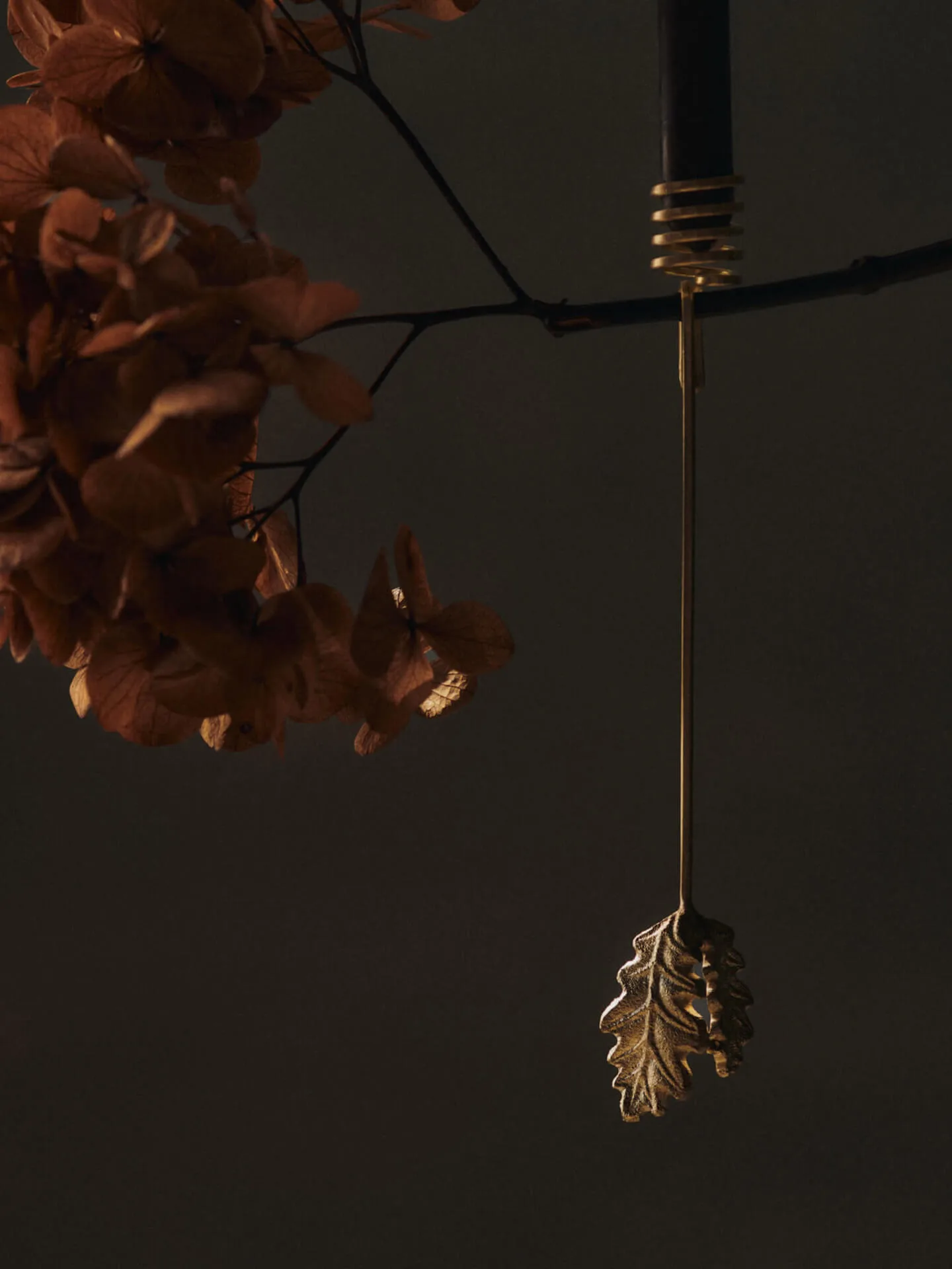 Portavelas Oak leaf christmas tree 4-pack, Brass Ferm Living