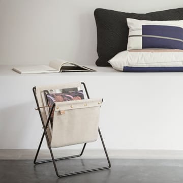 Revistero Herman - negro - Ferm Living