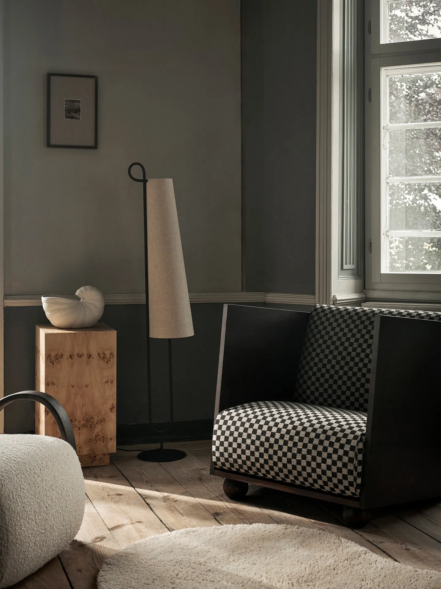 Rum Lounge Chair Check, Negro manchado oscuro de arena Ferm Living