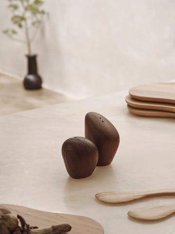 Salero y pimentero Cairn - Dark brown - Ferm Living