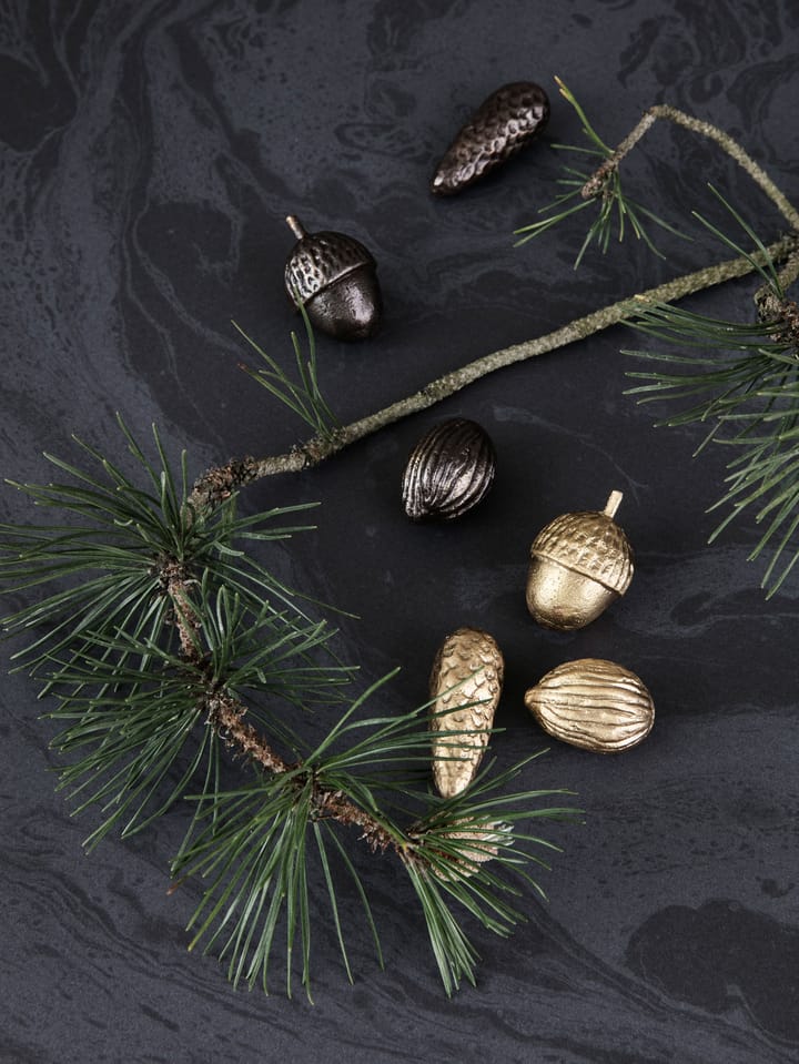 Set de 3 adornos Winterland forest treats nueces - Black brass - Ferm Living