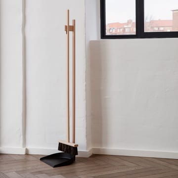 Set de escoba y recogedor ICON - natural - Ferm Living