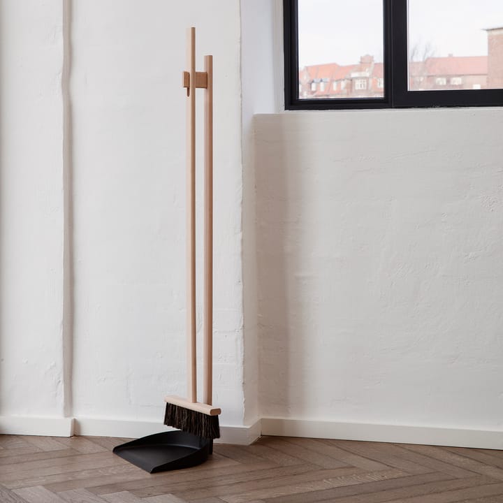 Set de escoba y recogedor ICON, natural Ferm Living