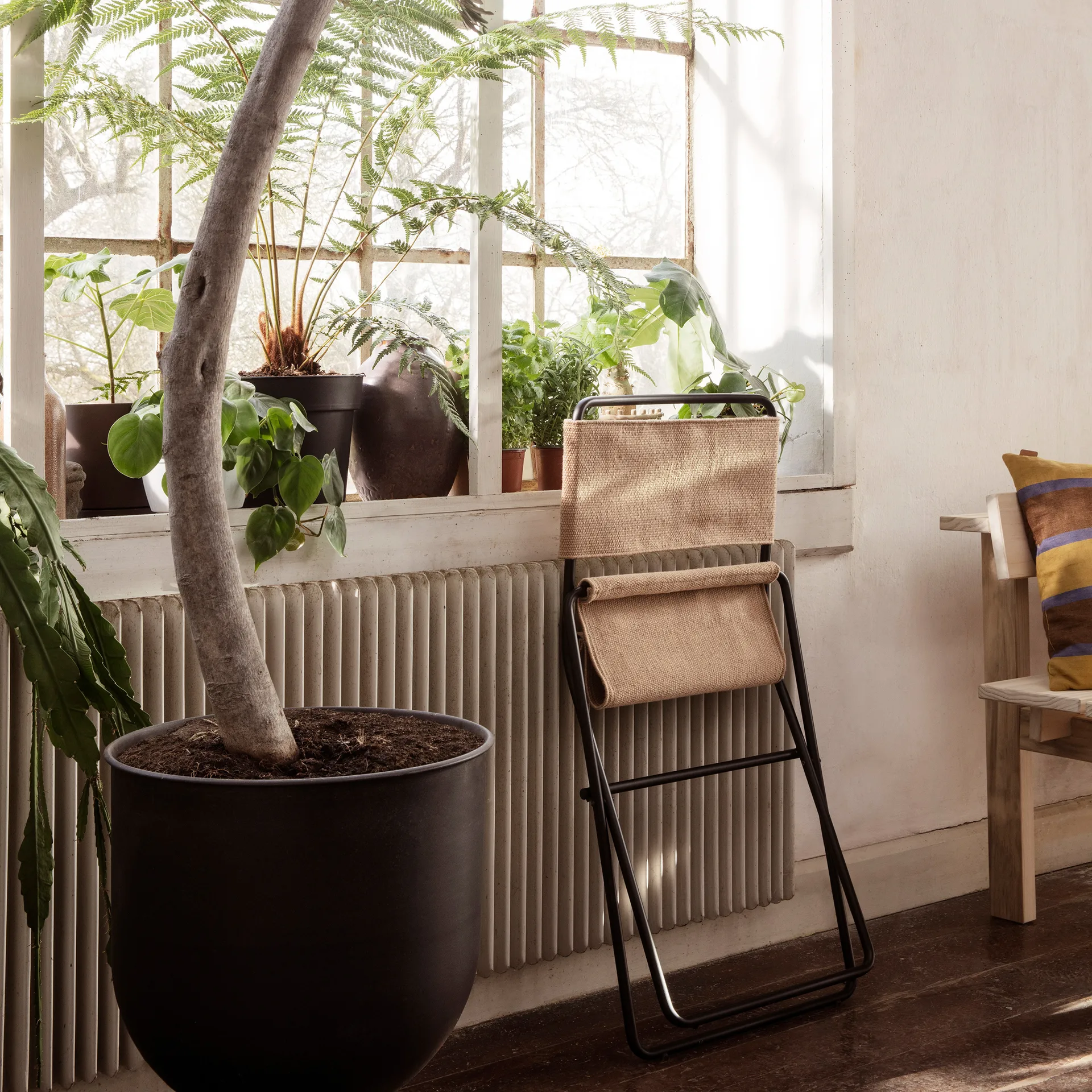 Silla de mesa Desert, Black-sand Ferm Living