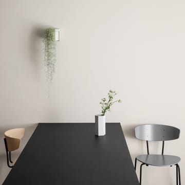 Silla Herman - Red brown, patas de fresno en marrón rojizo - Ferm Living