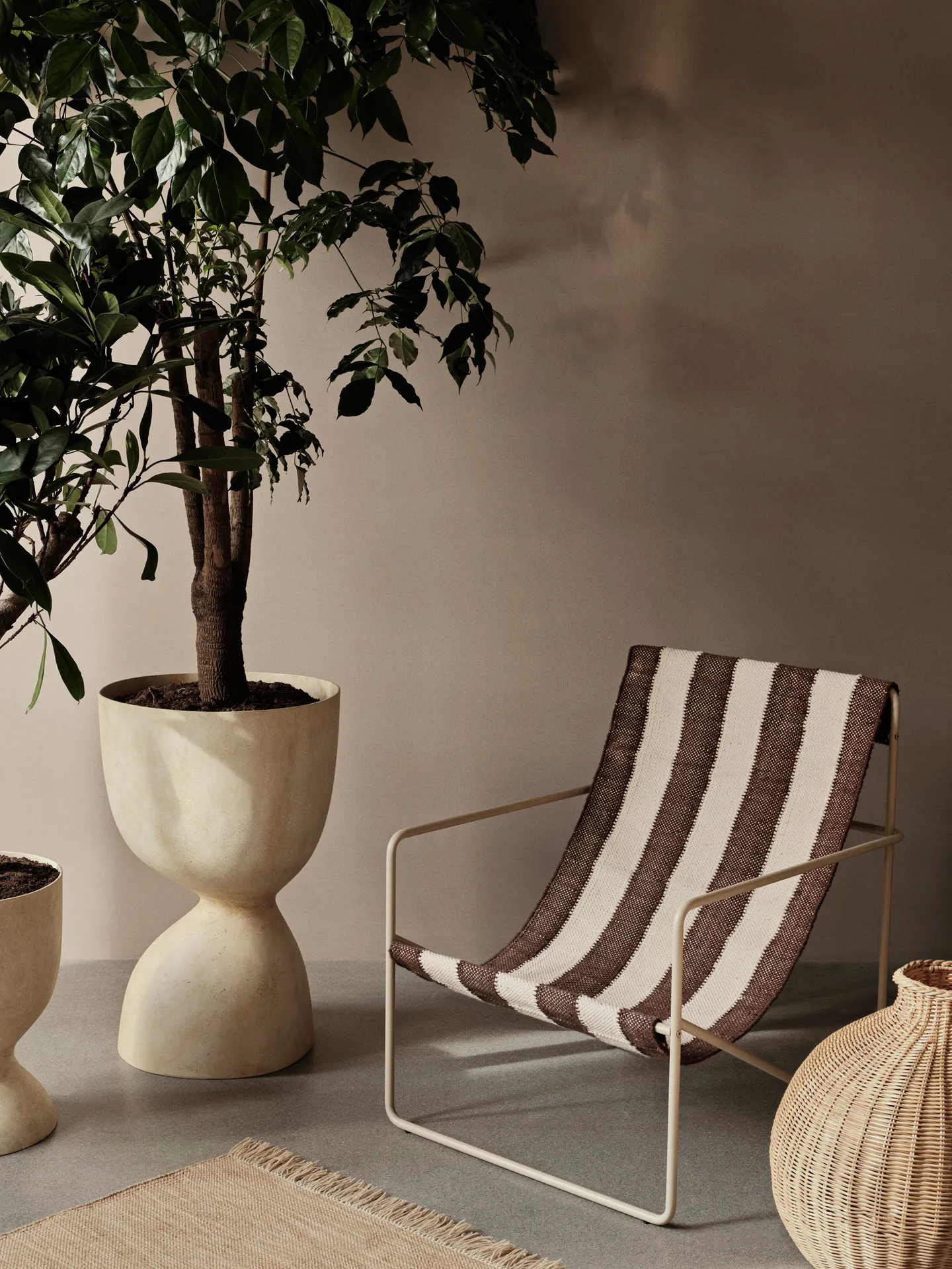 Sillón Desert, Cashmere, off-white, chocolate Ferm Living