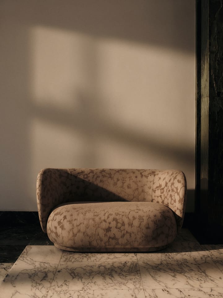 Sofá de 2 plazas Rico, Taupe Ferm Living