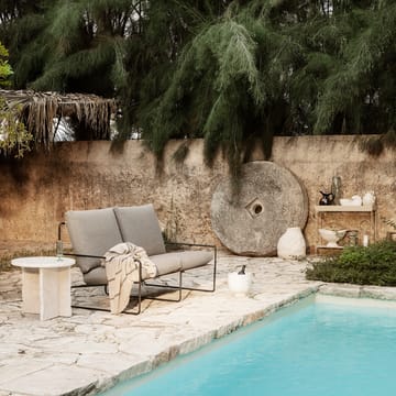 Sofá de 3 plazas Desert - Tela dark sand, base negra - Ferm Living