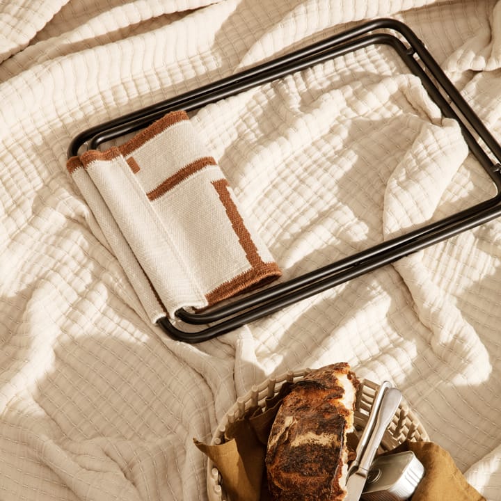 Taburete bajo Desert, Black-shape Ferm Living