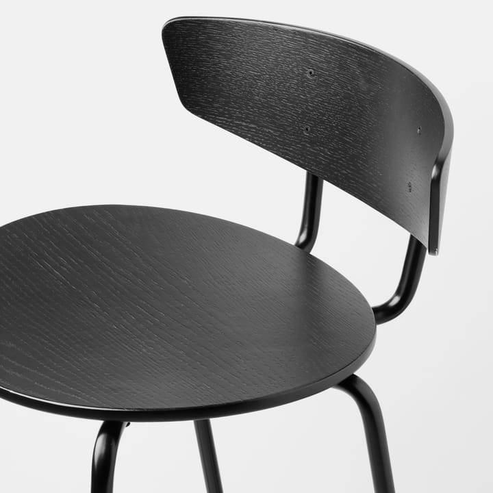 Taburete de bar bajo Herman, negro Ferm Living