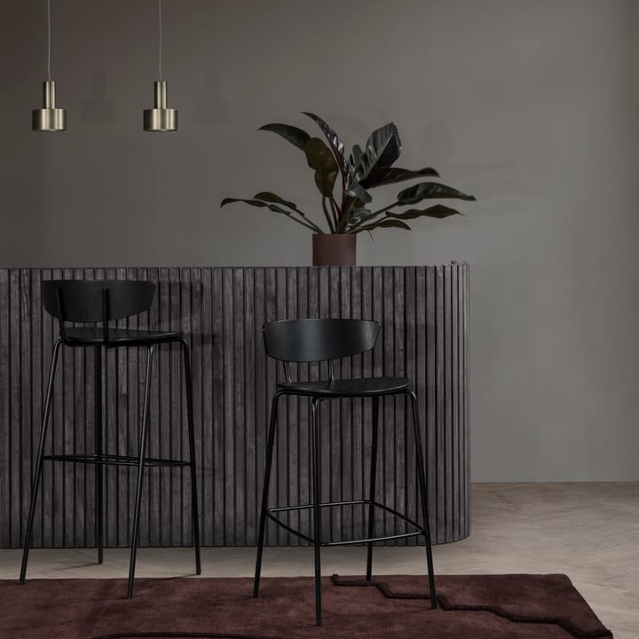 Taburete de bar bajo Herman, negro Ferm Living