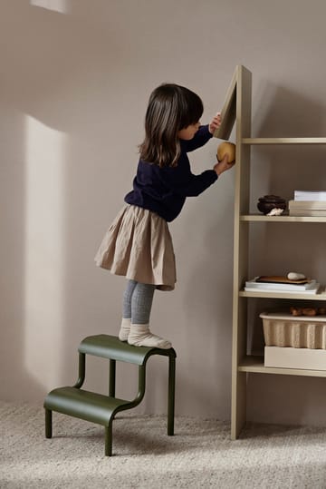 Taburete escalera Up - Forest Green - Ferm Living