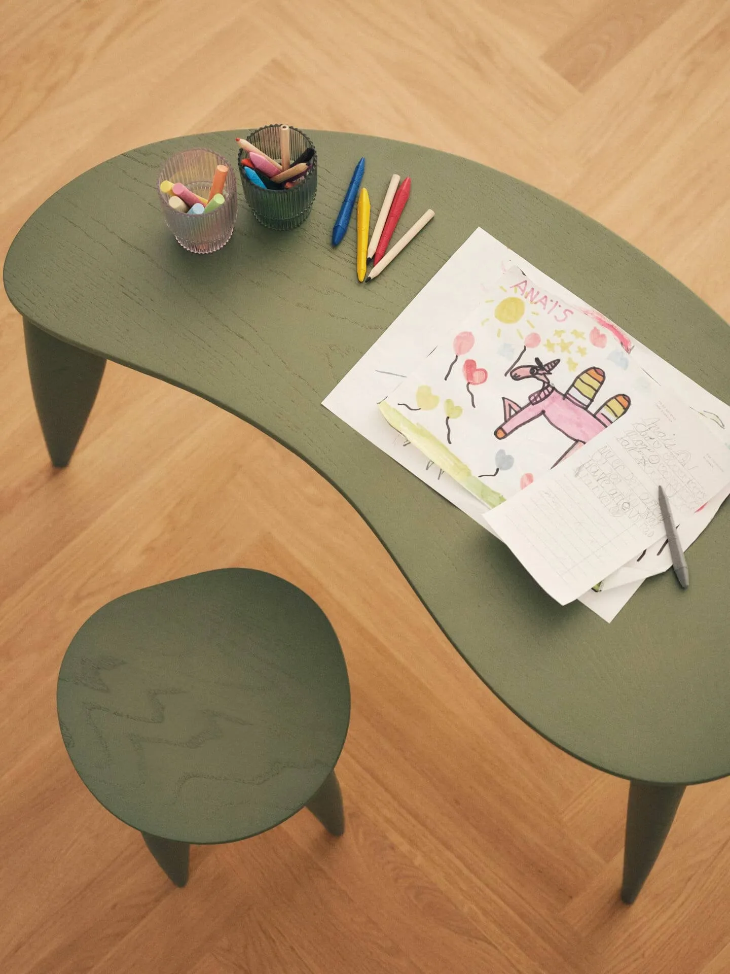 Taburete redondo Feve kids, Elm green Ferm Living