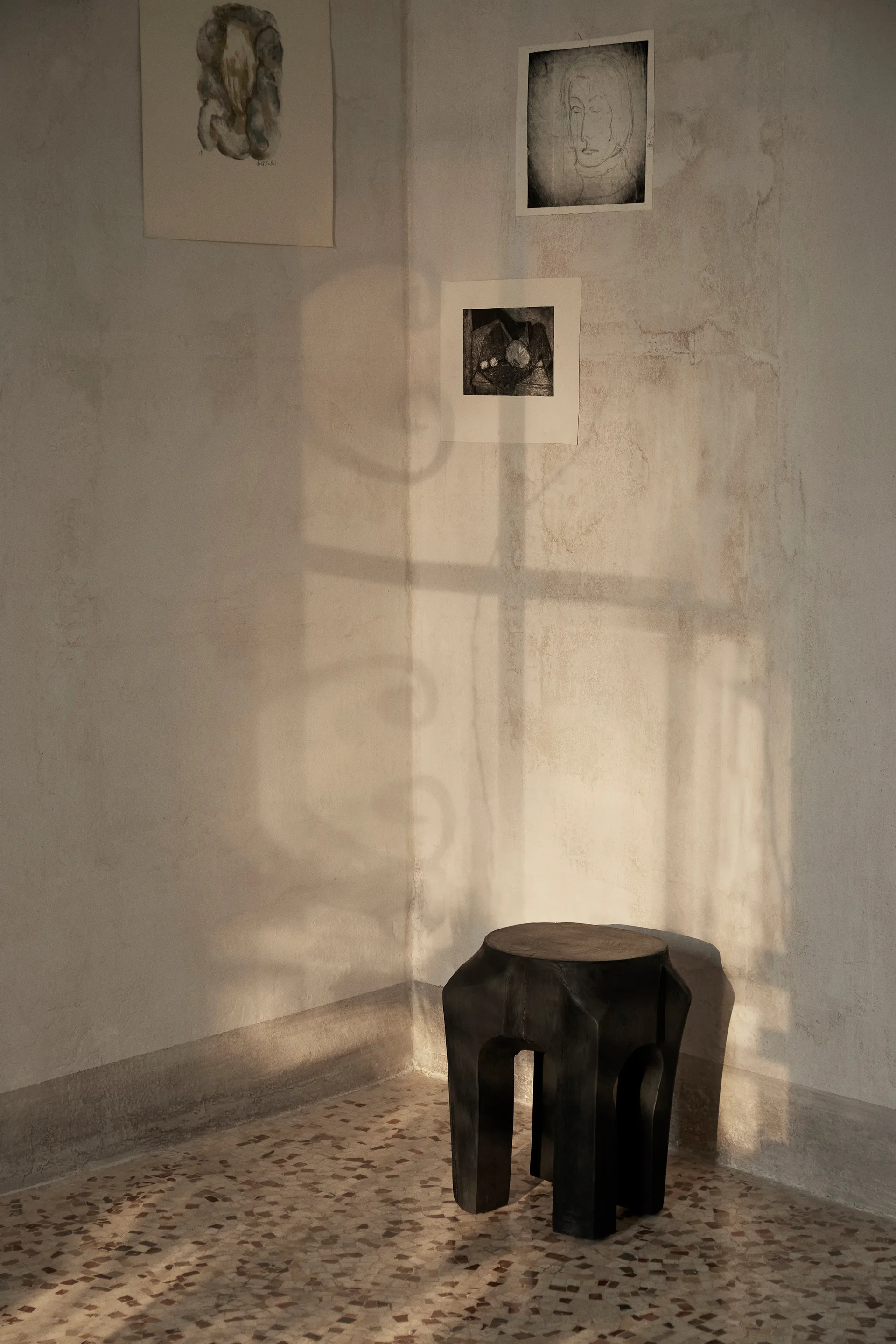 Taburete redondo Root Ø30x40 cm, Black stained Ferm Living