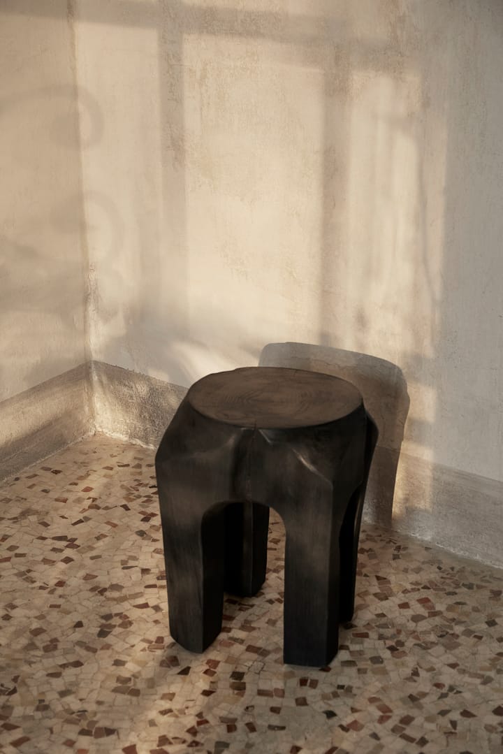 Taburete Root Ø30x40 cm - Black stained - ferm LIVING