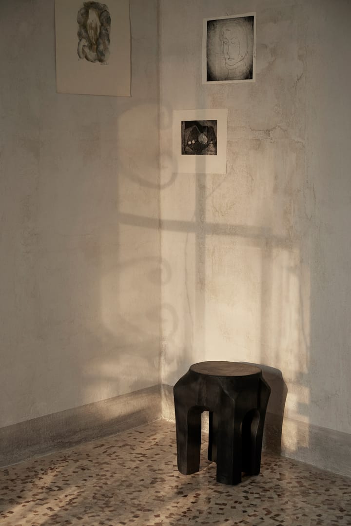 Taburete Root Ø30x40 cm - Black stained - ferm LIVING