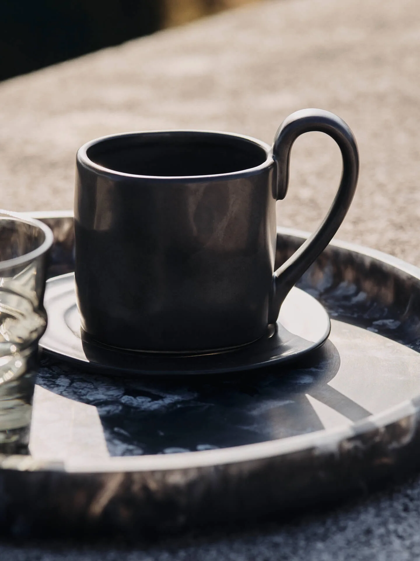 Taza con platillo Flow 25 cl, Black Ferm Living